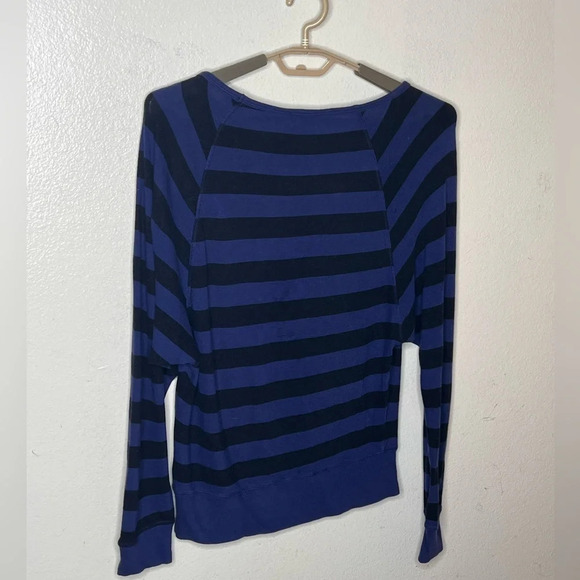 C&C California light weight sweater. Striped blue sweater. Size Medium - Picture 3 of 6